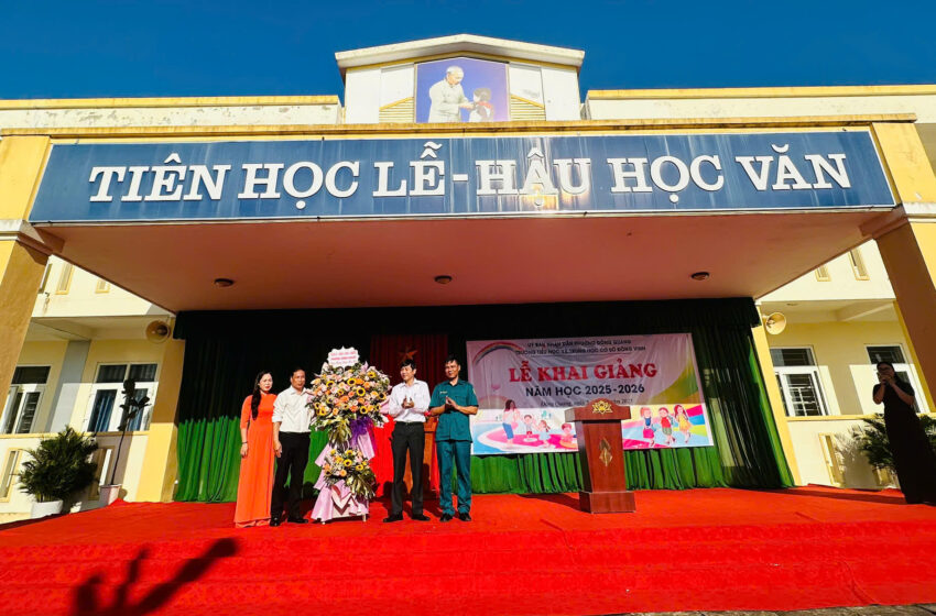  LỄ KHAI GIẢNG NĂM HỌC 2025-2026 TRƯỜNG TH&THCS ĐÔNG VINH