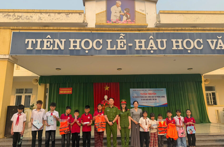 TỔ CHỨC HOẠT ĐỘNG TUYÊN TRUYỀN, TRẢI NGHIỆM “PHÒNG CHÁY CHỮA CHÁY VÀ PHÒNG CHỐNG TAI NẠN ĐUỐI NƯỚC Ở TRẺ EM”